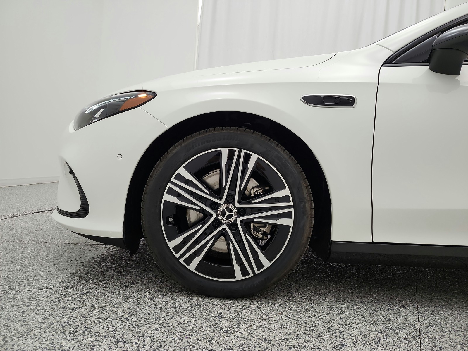 New 2027 Polar White Mercedes-Benz CLA 250+ Electric RWD image 13