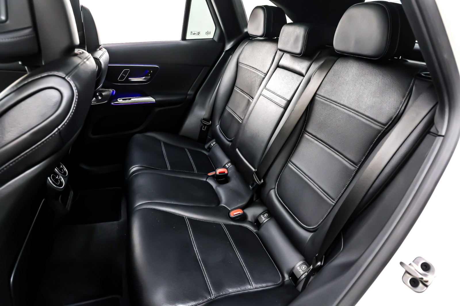 New 2026 Polar White Mercedes-Benz GLC 300 image 8