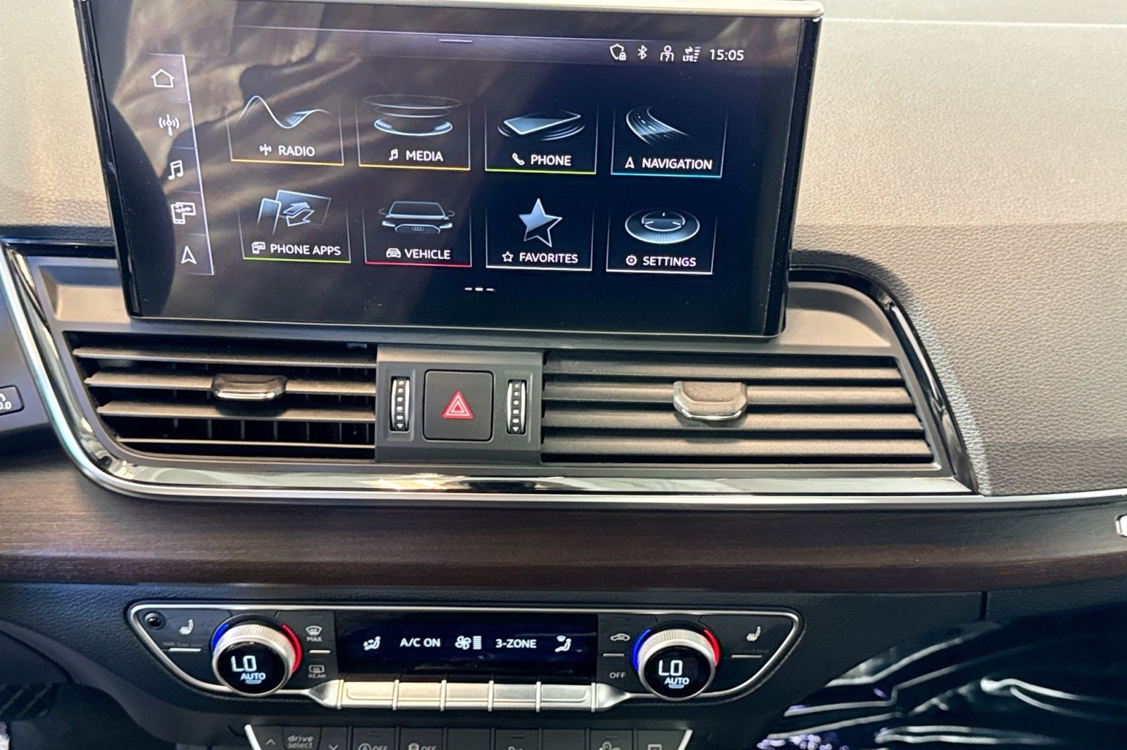 Used 2022 MYTHOS BLACK Audi S line Premium image 13