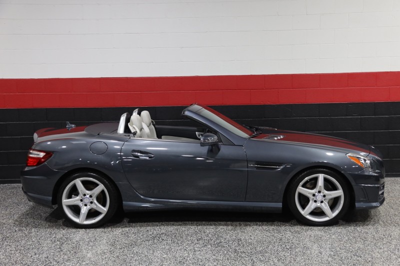 2013 Mercedes-Benz SLK 250 AMG Sport 2dr Roadster in ,
