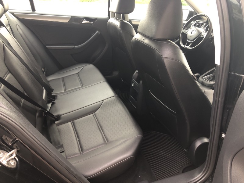 2015 Volkswagen Jetta Sedan 1.8T SE w/Connectivity/Navigation in CHESTERFIELD, Missouri