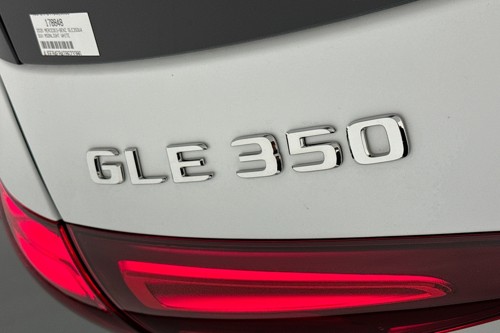 New 2026 MANUFAKTUR Moonlight White magno Mercedes-Benz GLE 350 4MATIC® SUV image 8