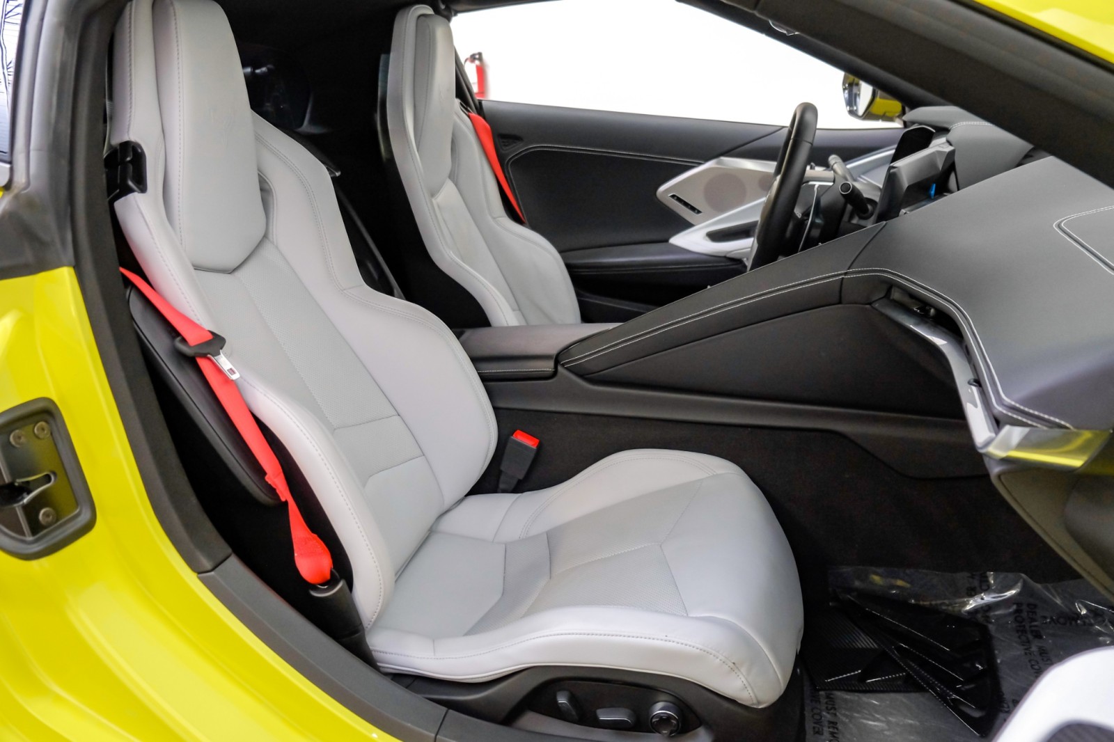 2021 Chevrolet Corvette Stingray Coupe 2LT SuspLift CarbonFiberPkg Perform 27