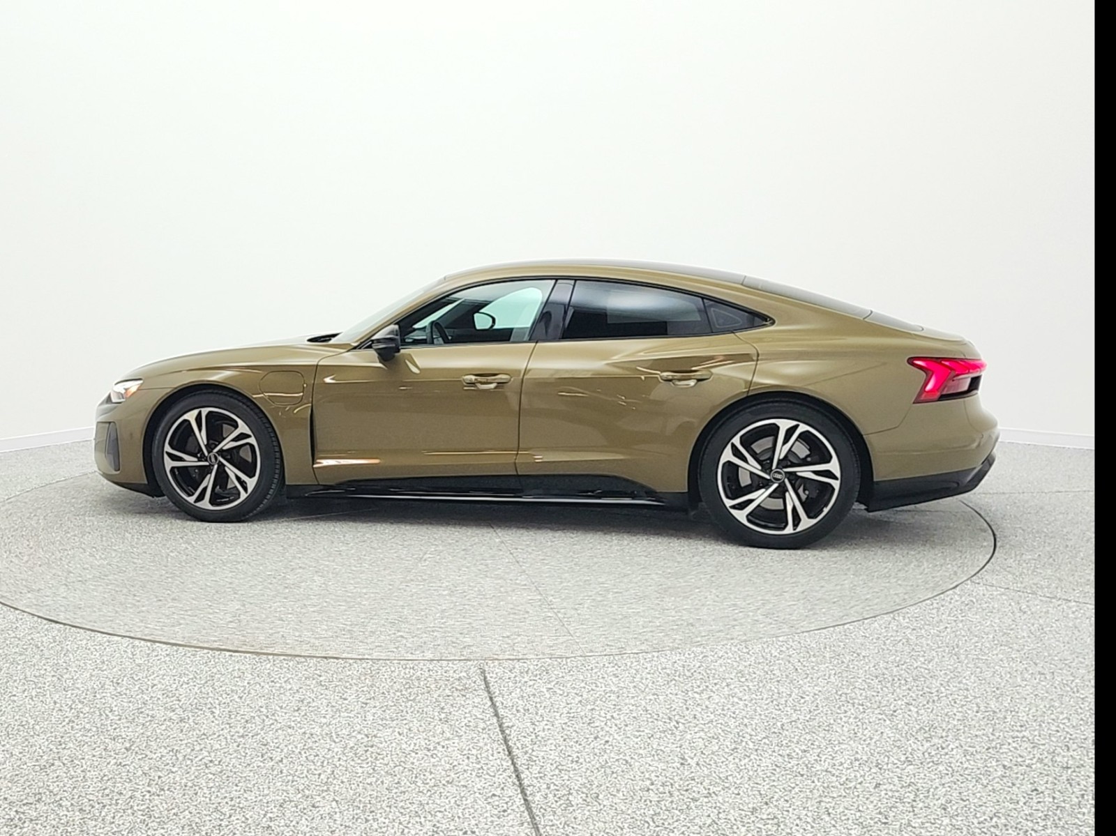 Used 2024 Tactical Green Metallic Audi Premium Plus quattro image 9