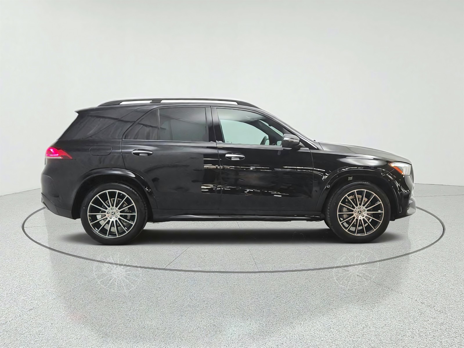 Certified Used 2023 Black Mercedes-Benz GLE 350 SUV image 4