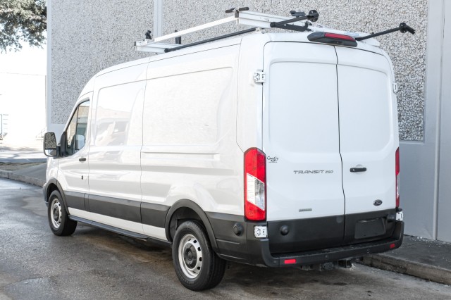 2019 Ford Transit Van  10