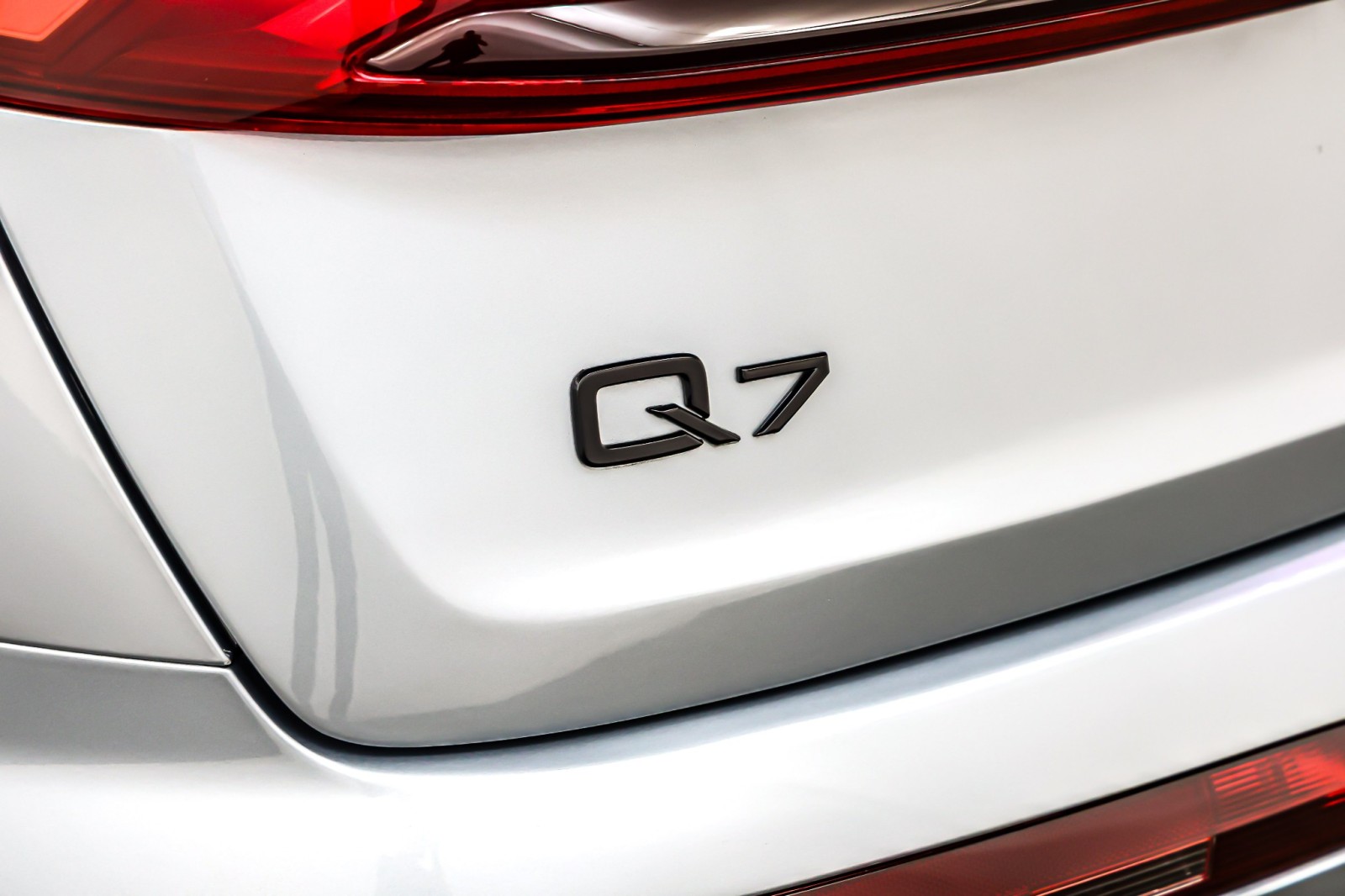 Used 2023 Satellite Silver Metallic Audi Premium Plus 55 TFSI quattro image 9