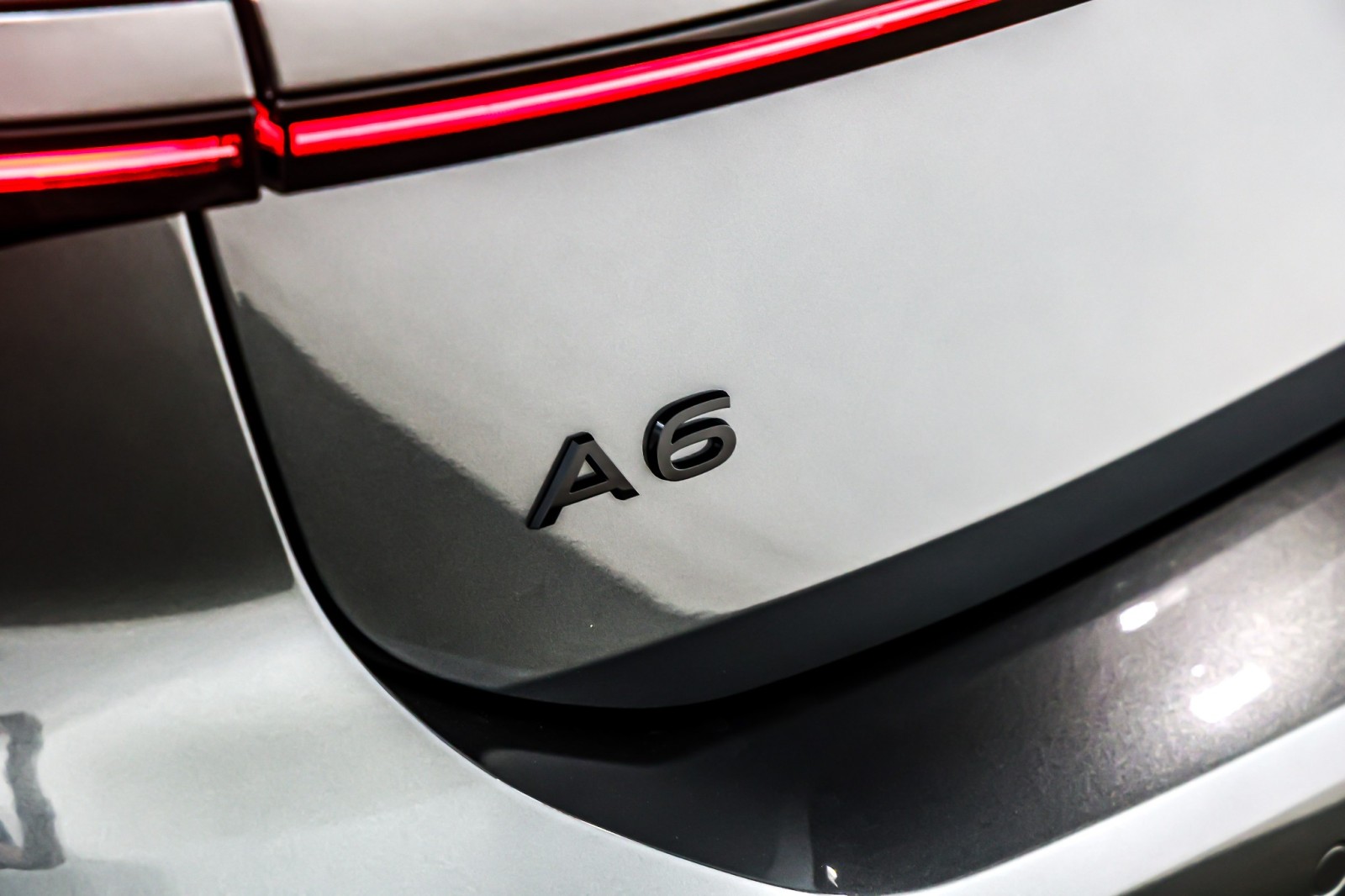 New 2026 Daytona Gray Pearl Effect Audi Premium Plus quattro image 9