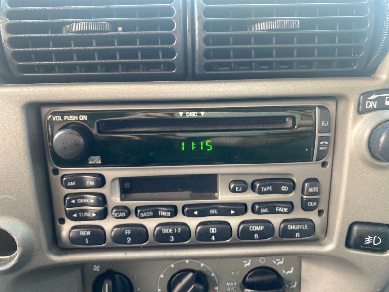 2003 Ford Explorer Sport Trac XLT LOW MILES 59,213 in , 