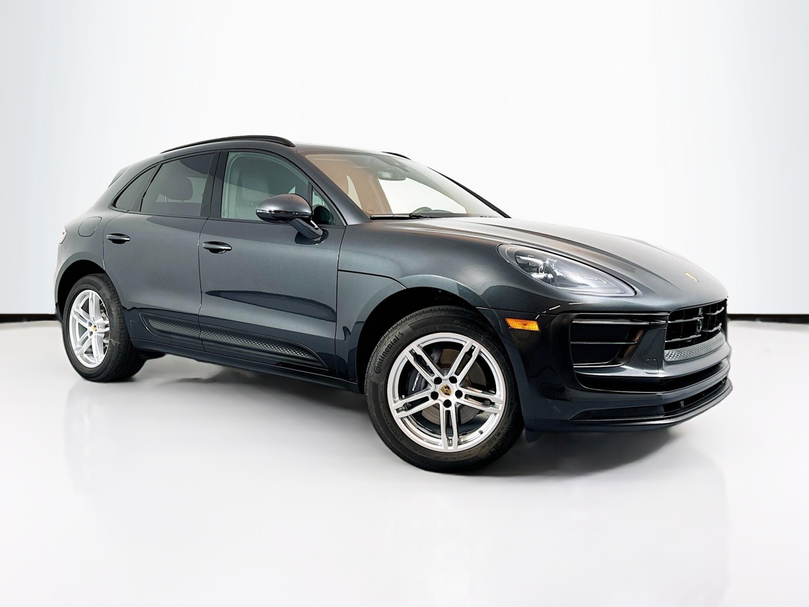 2024 Porsche Macan  3