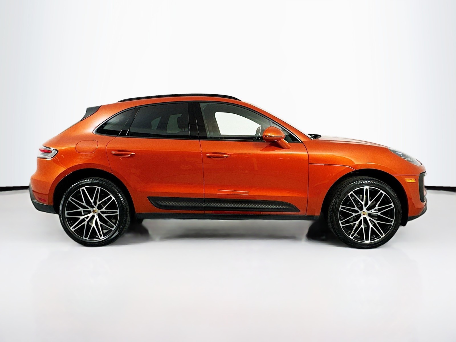 2024 Porsche Macan  4