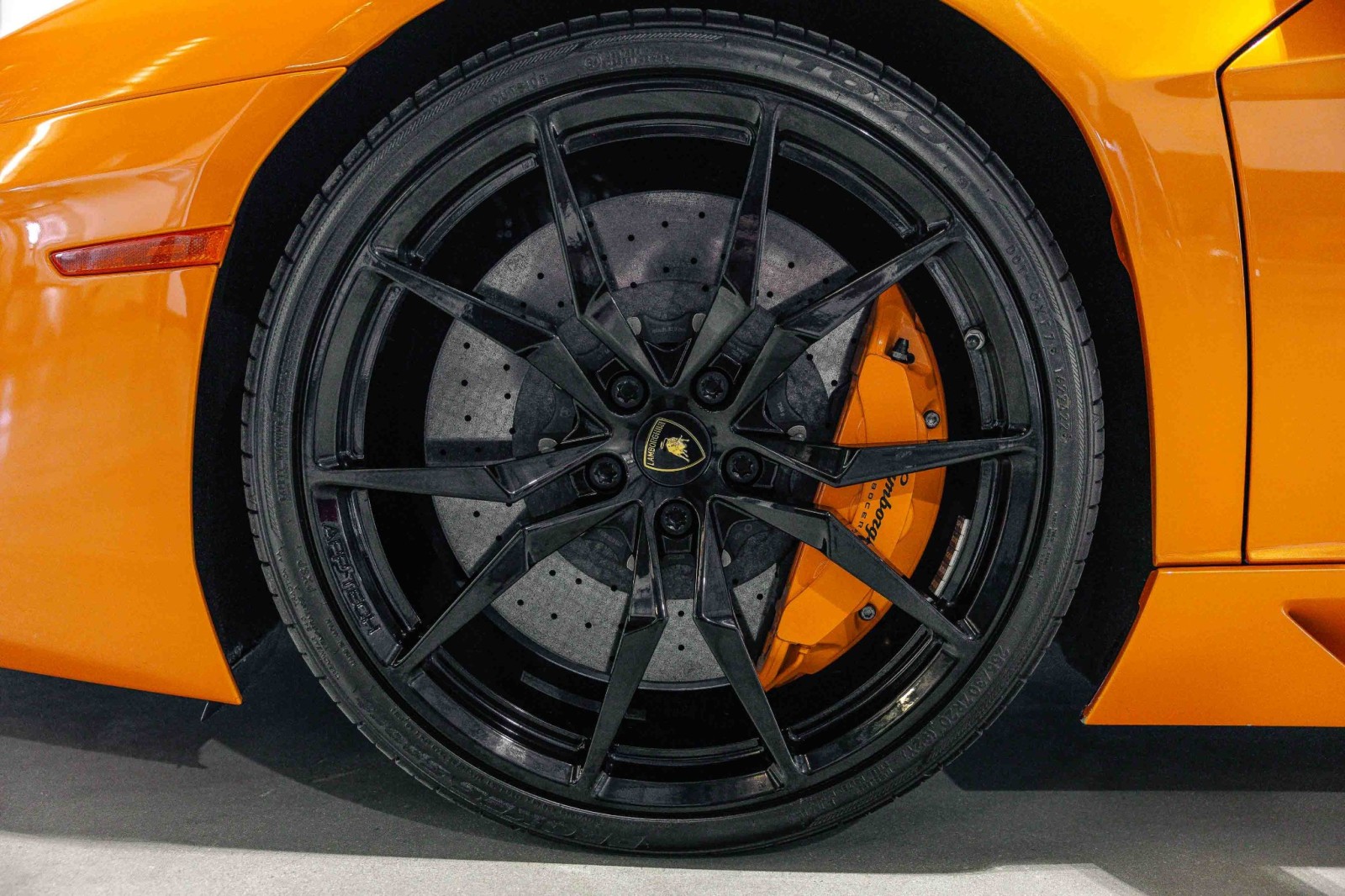 Used Car 2015 Lamborghini Aventador  For Sale Under $370,000 In Boerne, Texas