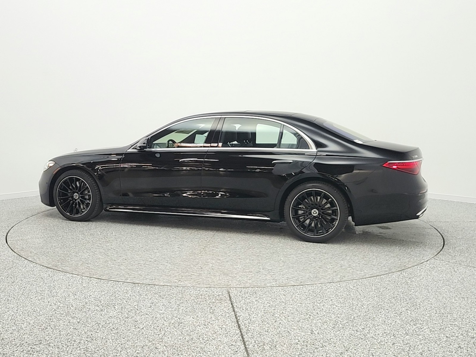 New 2026 Obsidian Black Metallic Mercedes-Benz S 500 4MATIC® Sedan image 8