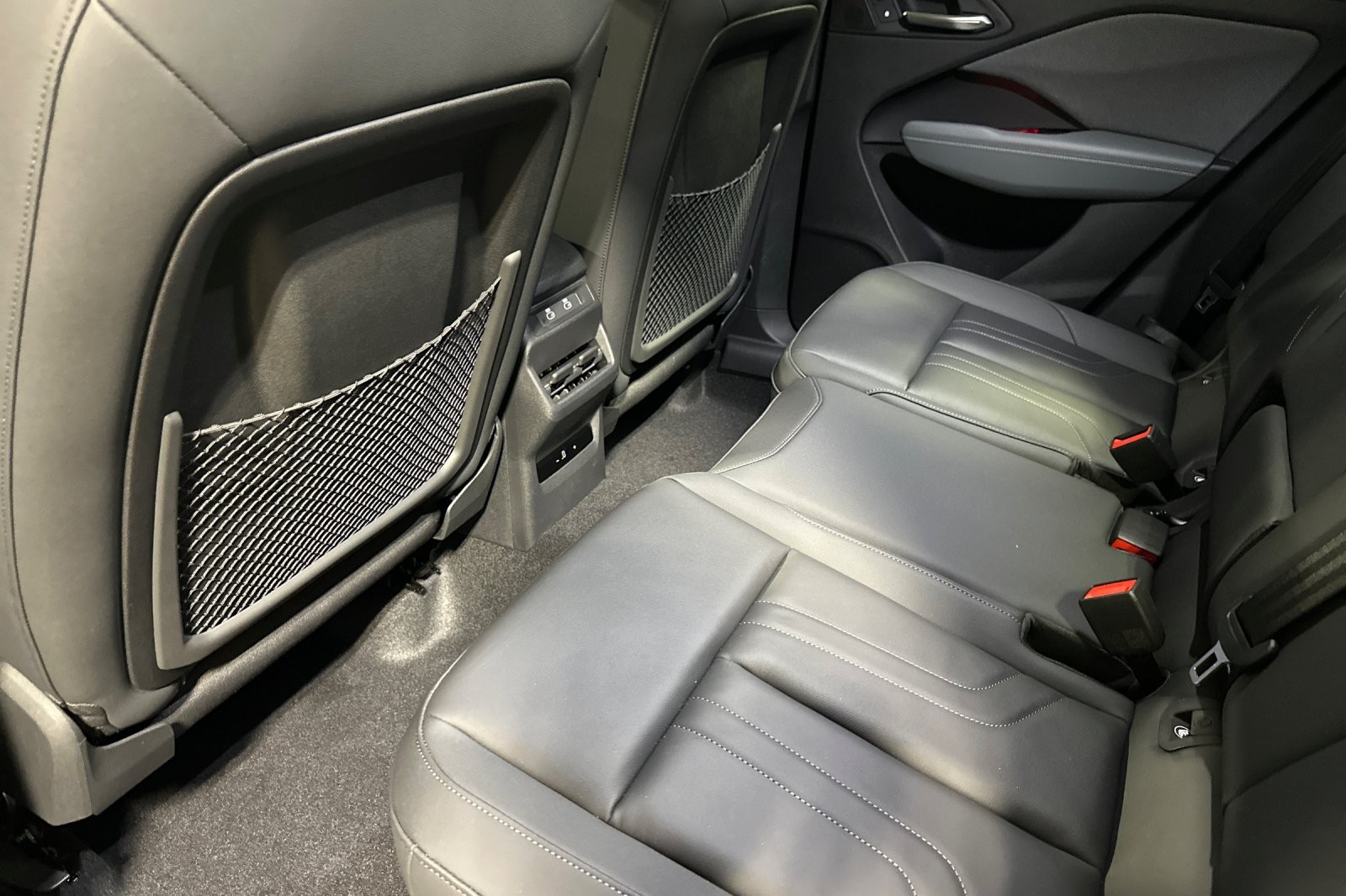 New 2026 Arkona White Audi S line quattro image 11