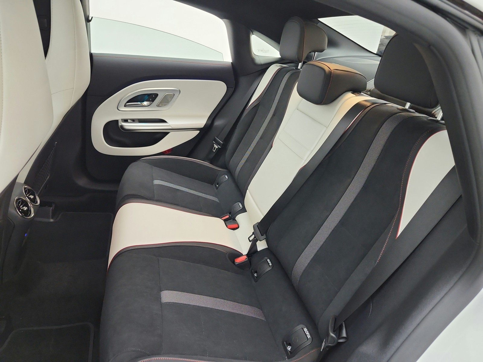 New 2027 Polar White Mercedes-Benz CLA 220 Hybrid FWD image 11