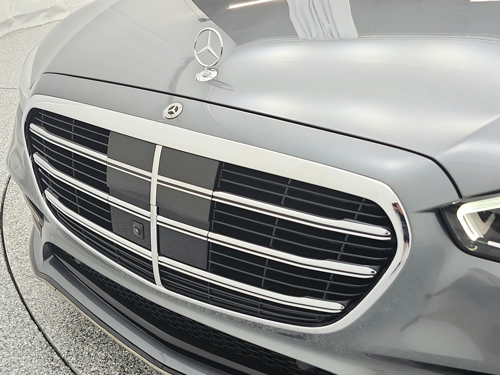 Certified Used 2025 Selenite Grey Metallic Mercedes-Benz S 580 4MATIC® Sedan image 27