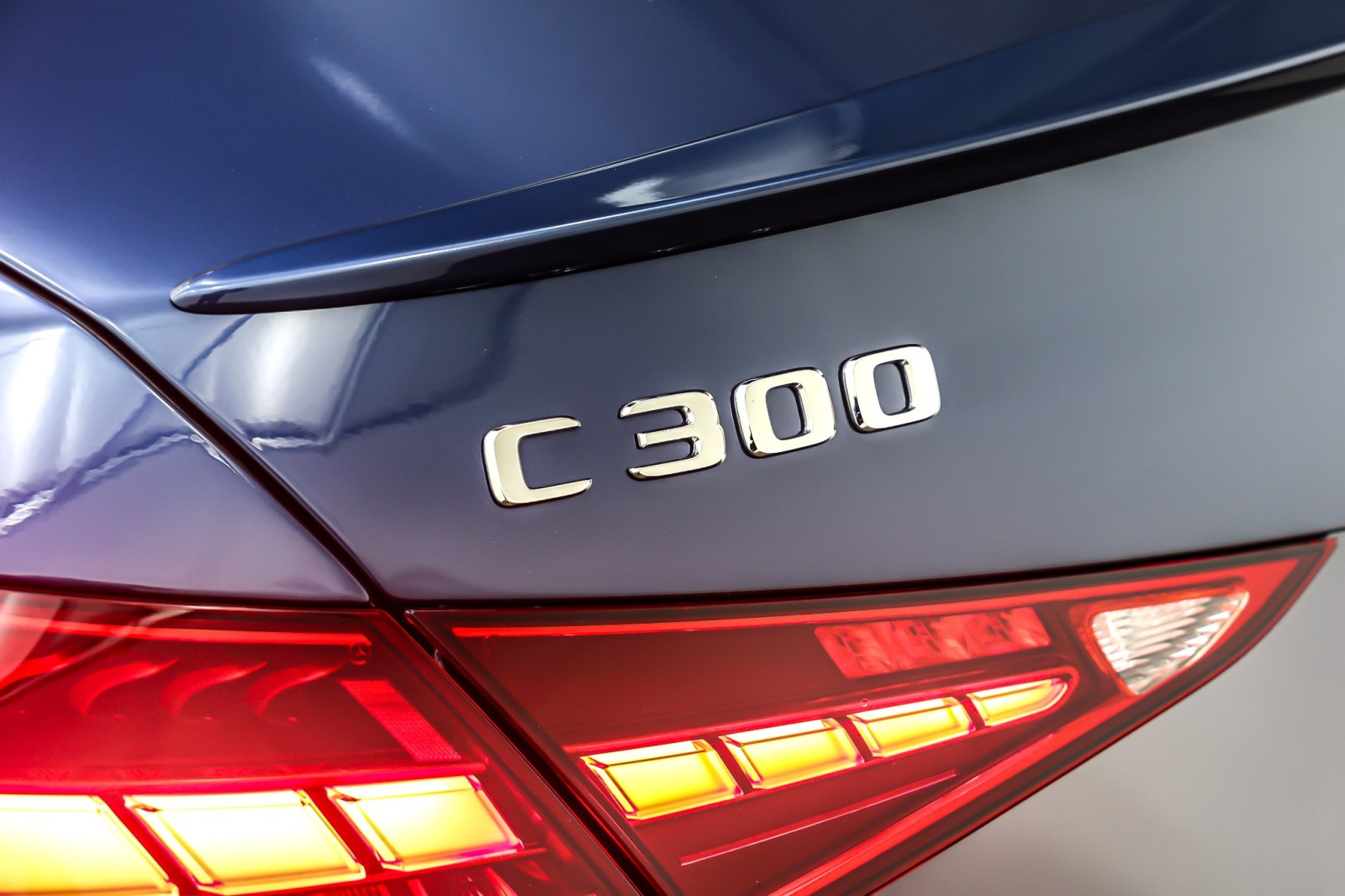 New 2026 Twilight Blue Metallic Mercedes-Benz C 300 image 9