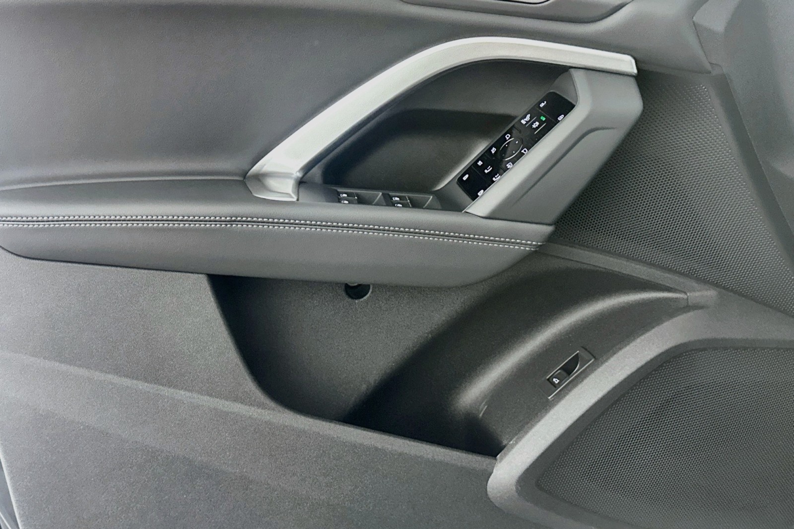 New 2026 Tambora Gray Metallic Audi Premium Plus image 15
