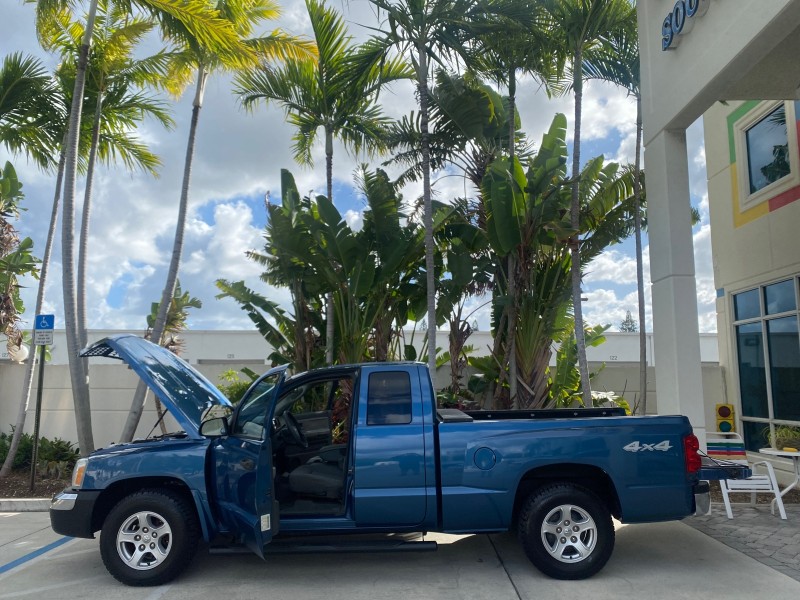 2005 Dodge Dakota SLT LOW MILES 69,842 4WD CLUB in , 