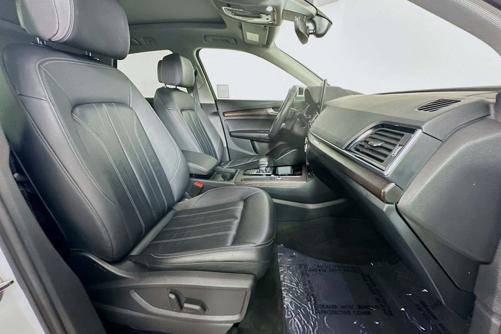 Used 2023 Glacier White Metallic Audi S line Premium image 8