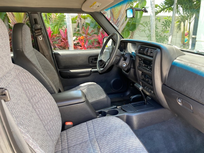 2000 Jeep Cherokee Sport 1 OWNER 4X4 AC 4.0 6YL in , 