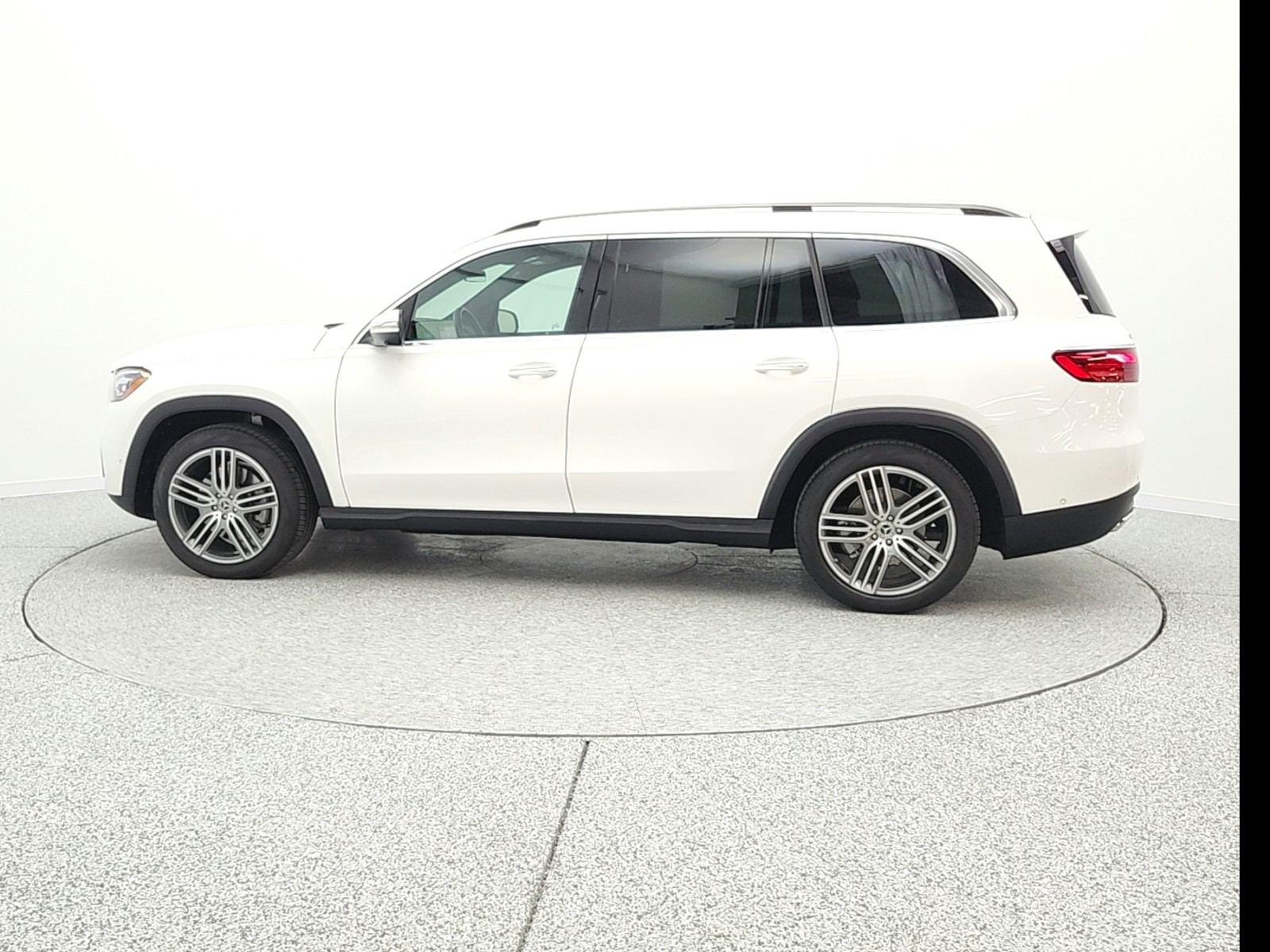 Certified Used 2025 Polar White Mercedes-Benz GLS 450 4MATIC® SUV image 8