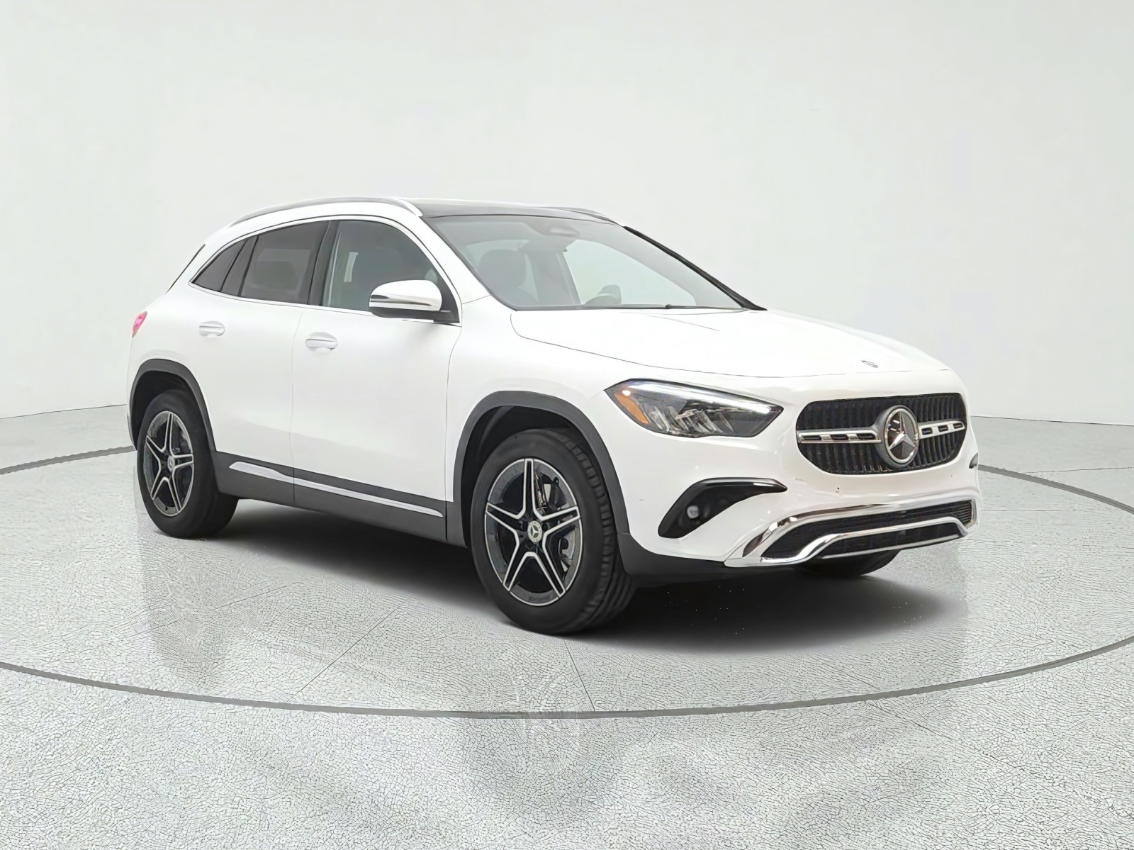 New 2026 Polar White Mercedes-Benz GLA 250 SUV image 3
