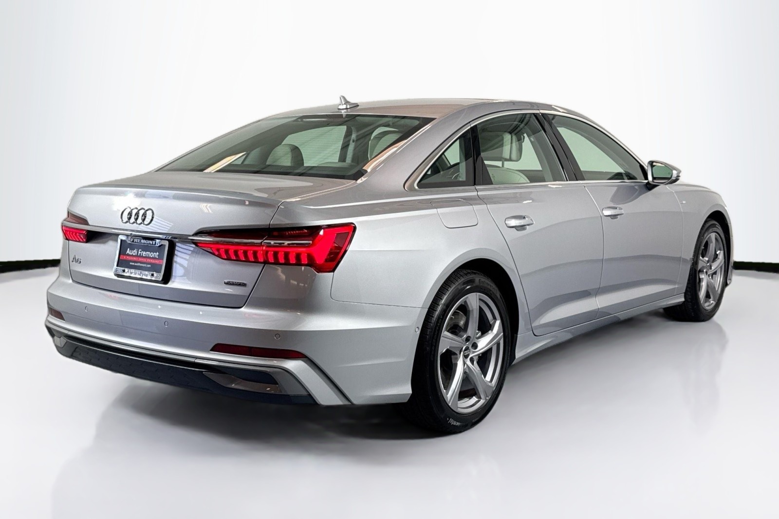 Used 2025 Florett Silver Metallic Audi Premium image 5