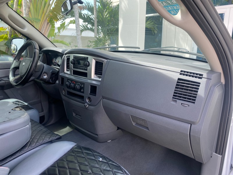 2007 Dodge Ram 1500 SLT CREW CAB CAMPER TOP 5.7 V8 in , 