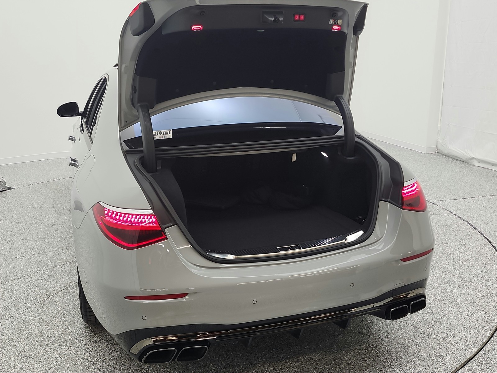 Used 2024 MANUFAKTUR Alpine Grey Mercedes-Benz AMG® S 63 E 4MATIC Sedan image 22