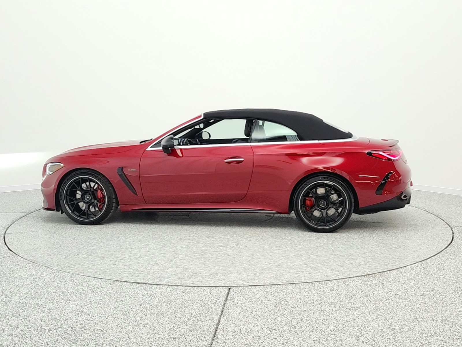 New 2026 MANUFAKTUR Patagonia Red Metallic Mercedes-Benz AMG® CLE 53 4MATIC+ Cabriolet image 29