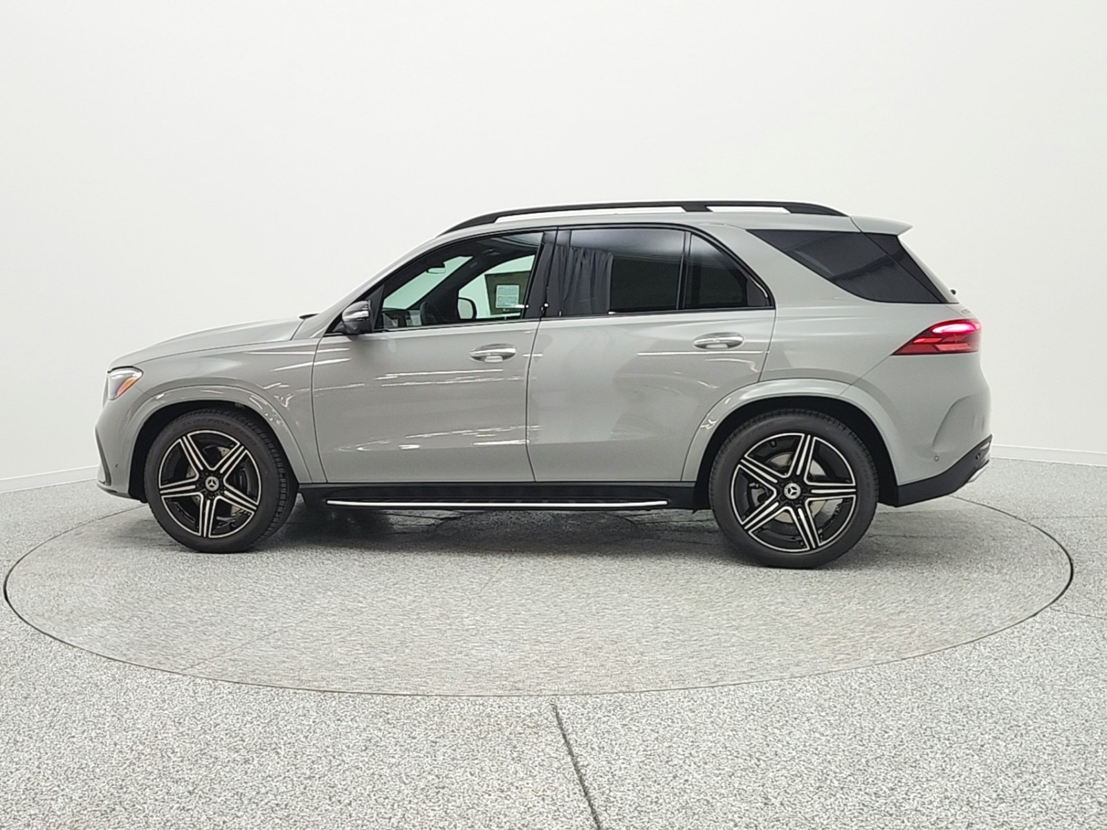 New 2026 MANUFAKTUR Alpine Grey Mercedes-Benz GLE 450 image 8