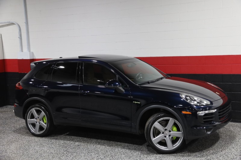 2016 Porsche Cayenne S E-Hybrid 4dr Suv in ,