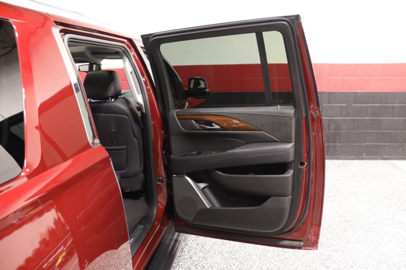 2020 Cadillac Escalade ESV 4dr Suv in , 