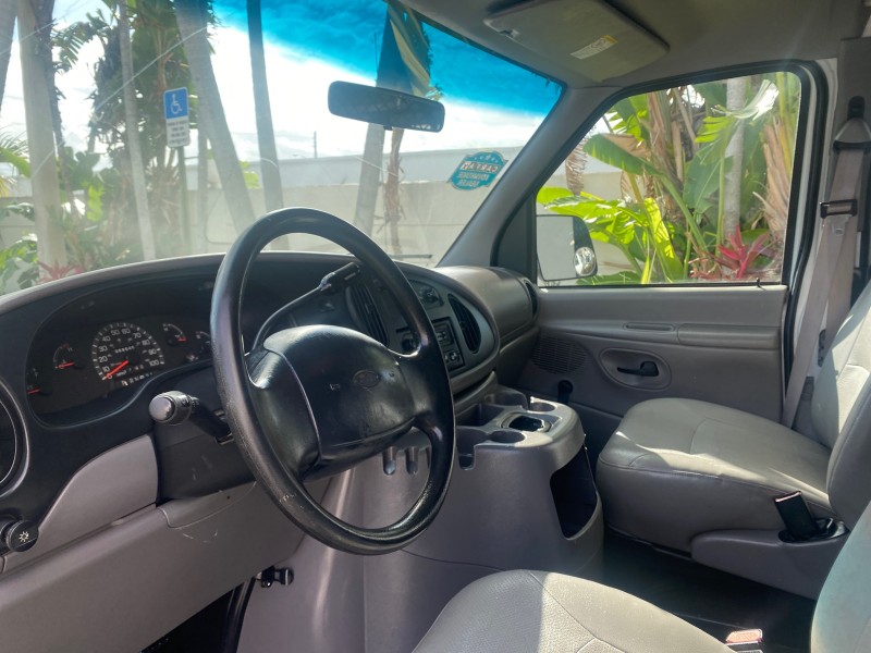 2000 Ford Econoline Cargo Van LOW MILES 68,046 in , 