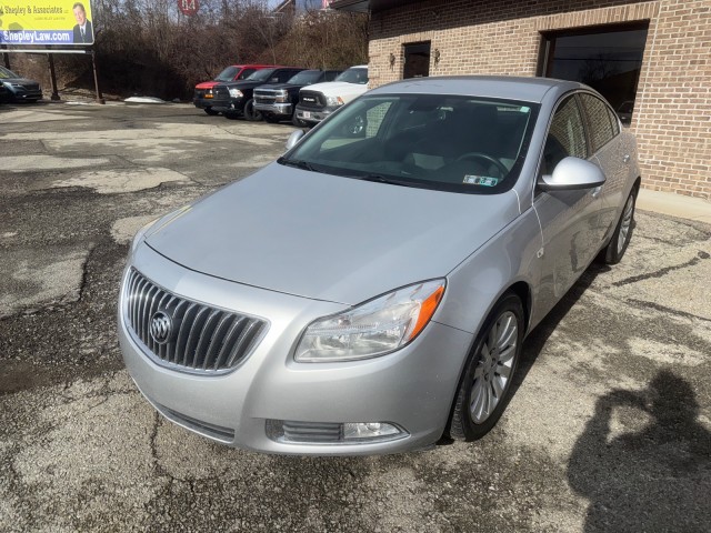 2011 Buick Regal CXL Sedan FWD