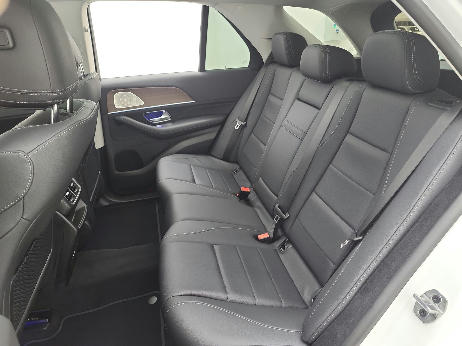 New 2026 Polar White Mercedes-Benz GLE 350 image 10