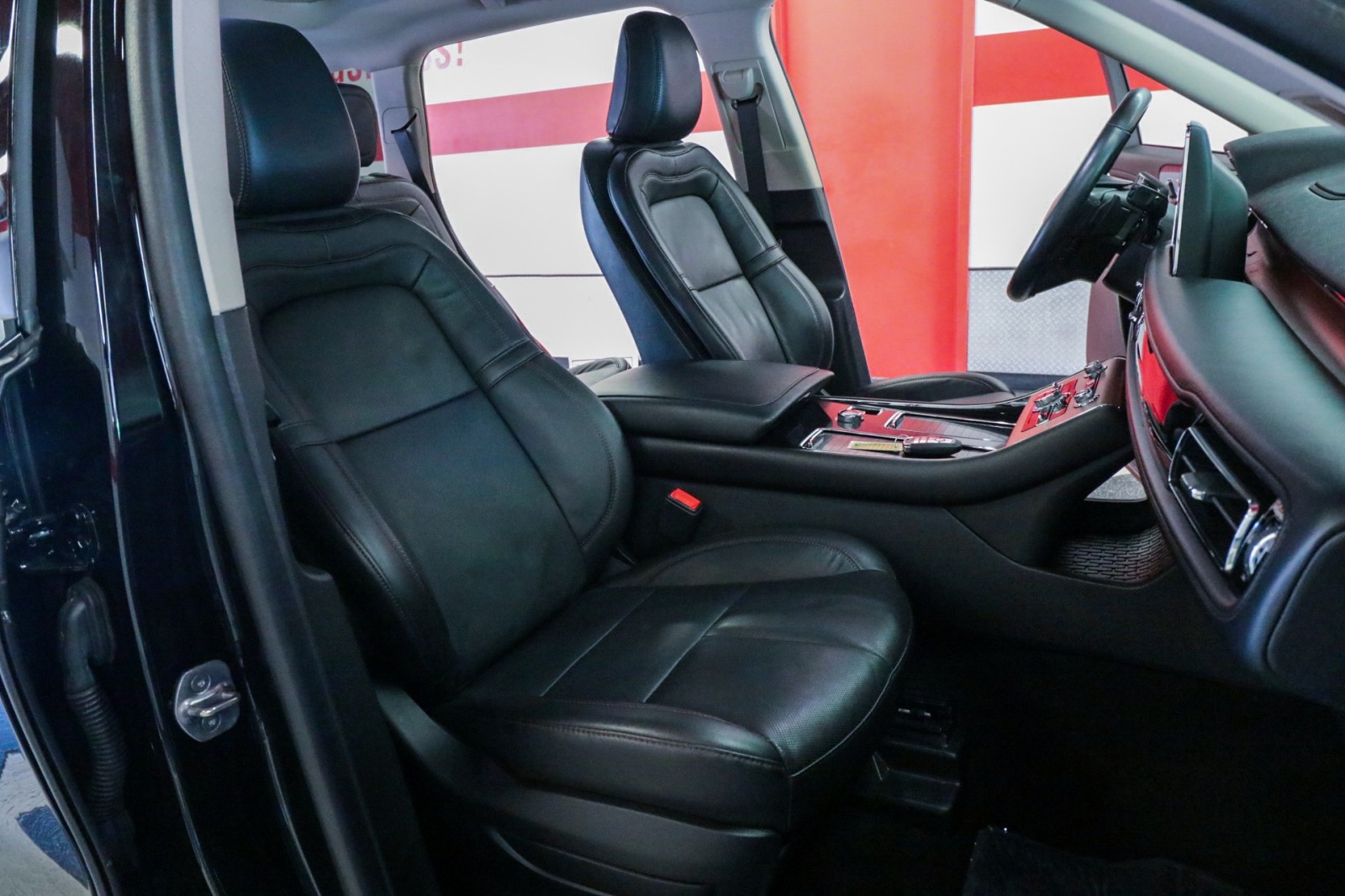 Used Car 2022 Lincoln Aviator  Reserve For Sale Under $50,000 In Austin, Texas