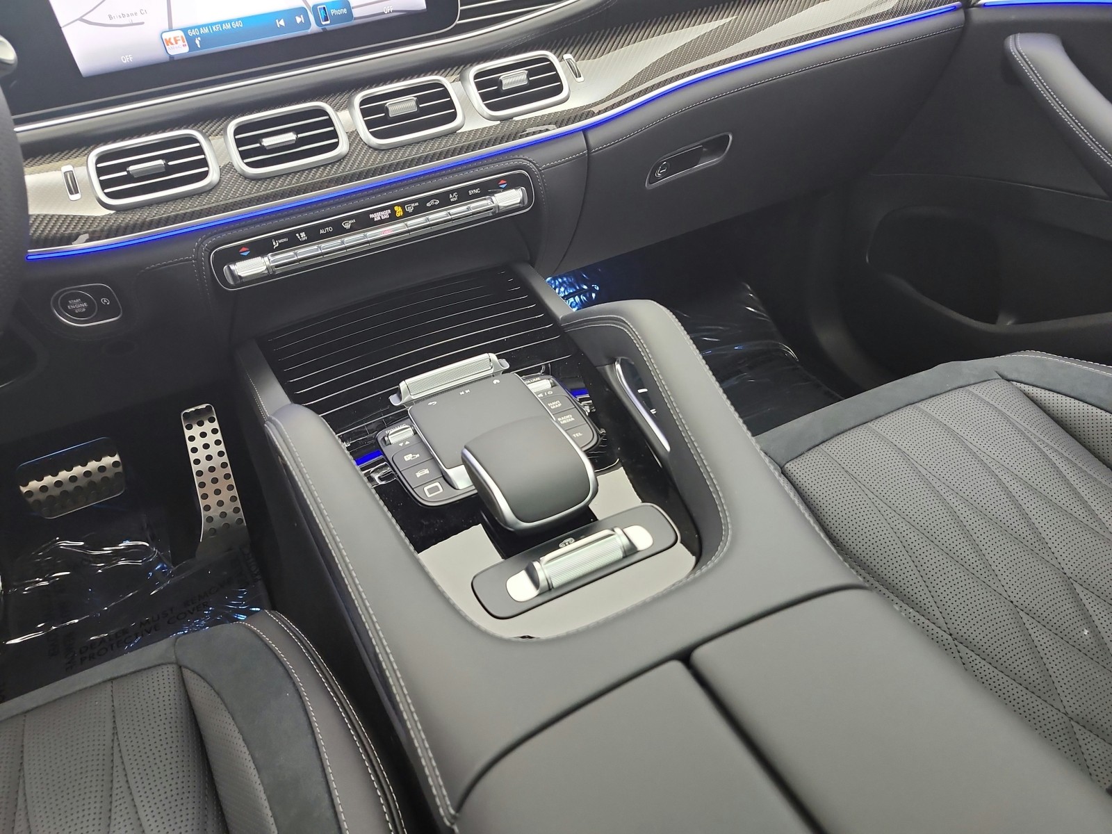 New 2026 MANUFAKTUR Alpine Grey Mercedes-Benz AMG® GLE 63 S image 11