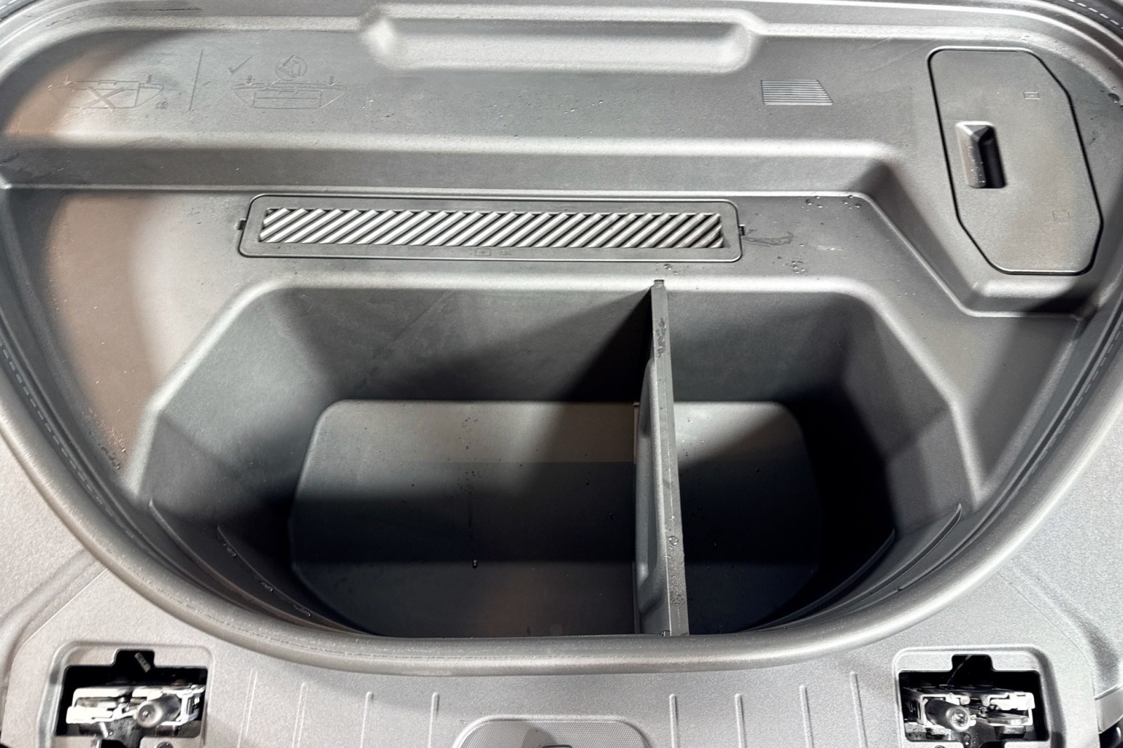 New 2025 Glacier White Metallic Audi Premium quattro image 27