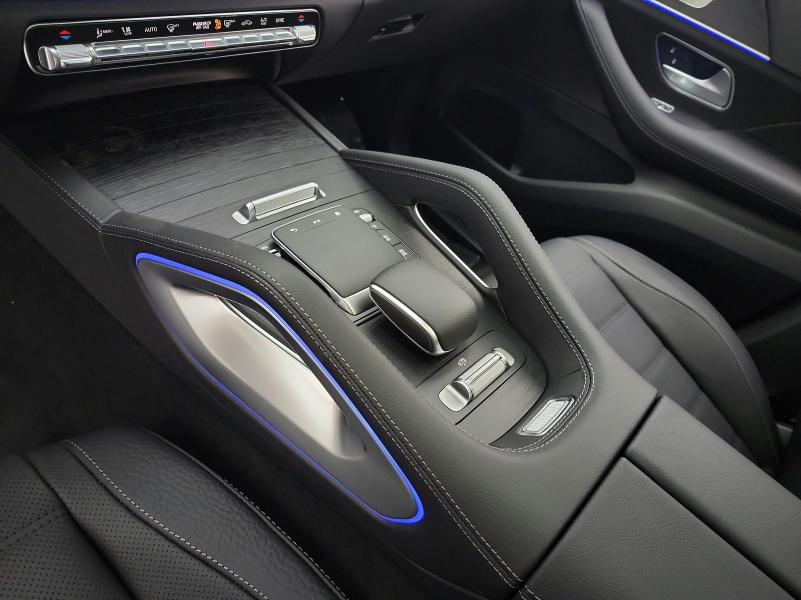 New 2026 MANUFAKTUR Signature Silicon Grey Mercedes-Benz GLS 450 image 10