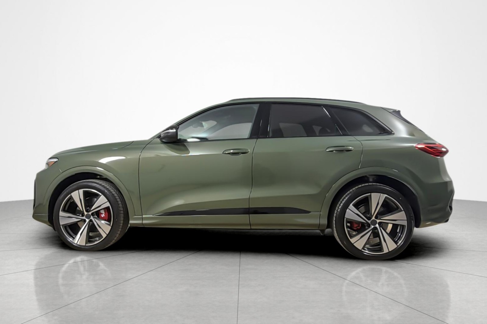 New 2026 District Green Metallic Audi Premium Plus 3.0 TFSI quattro image 3