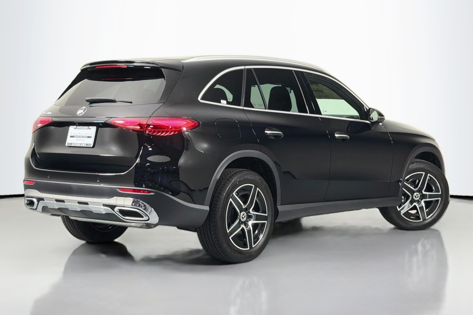 New 2026 Black Mercedes-Benz GLC 300 SUV image 7