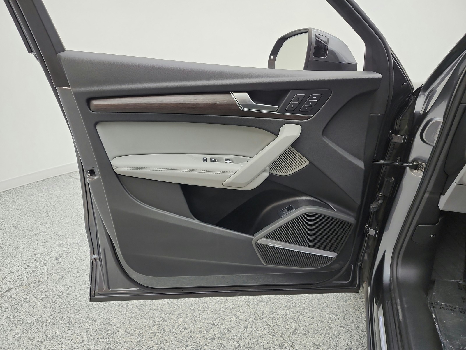 Used 2023 Daytona Gray Pearl Effect Audi S line Premium Plus image 12