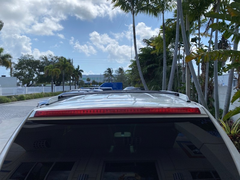 2010 Cadillac Escalade SUNROOF NAV Premium LOW MILES 66,933 in ,