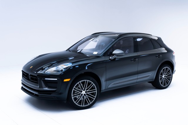 2025  Macan T in , 