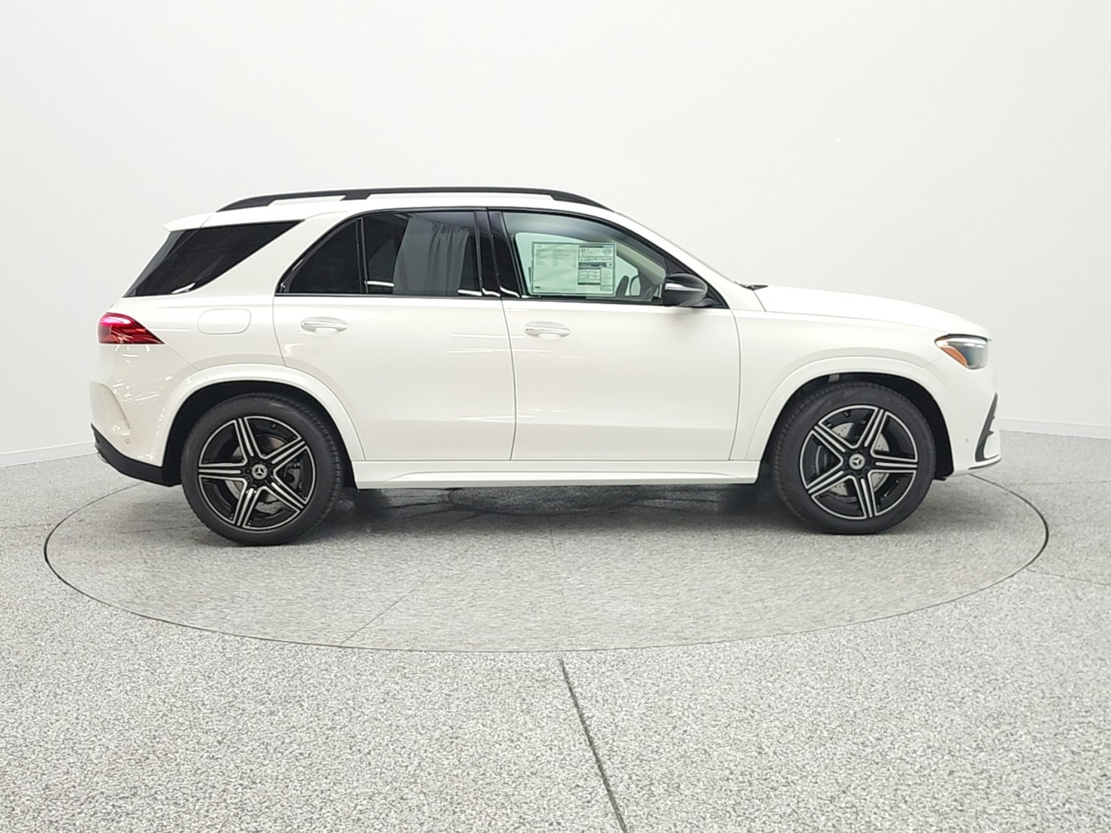 New 2026 Polar White Mercedes-Benz GLE 450 image 4
