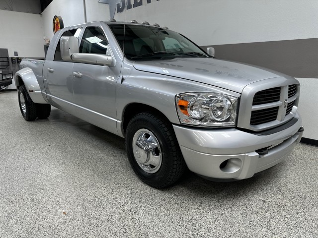 2007 Dodge Ram 3500 SLT DRW RWD Mega Cab 5.9L-Cummins in , 