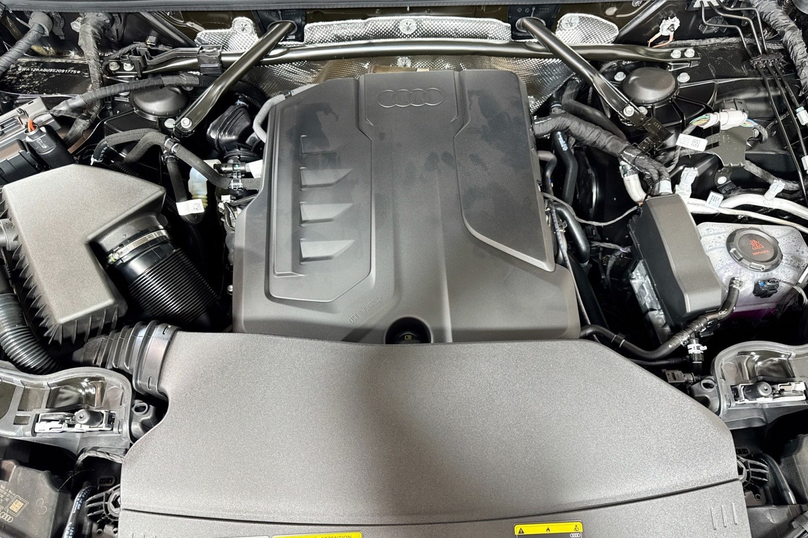 New 2025 Mythos Black Metallic Audi Premium Plus 2.0 TFSI quattro image 27