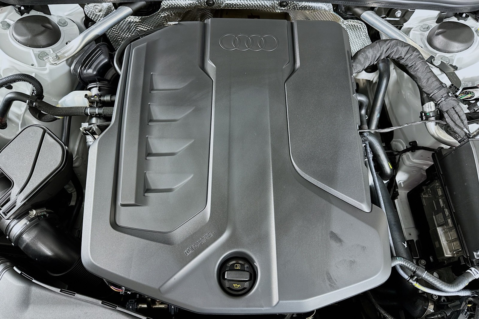 New 2026 Glacier White Metallic Audi Premium Plus image 12